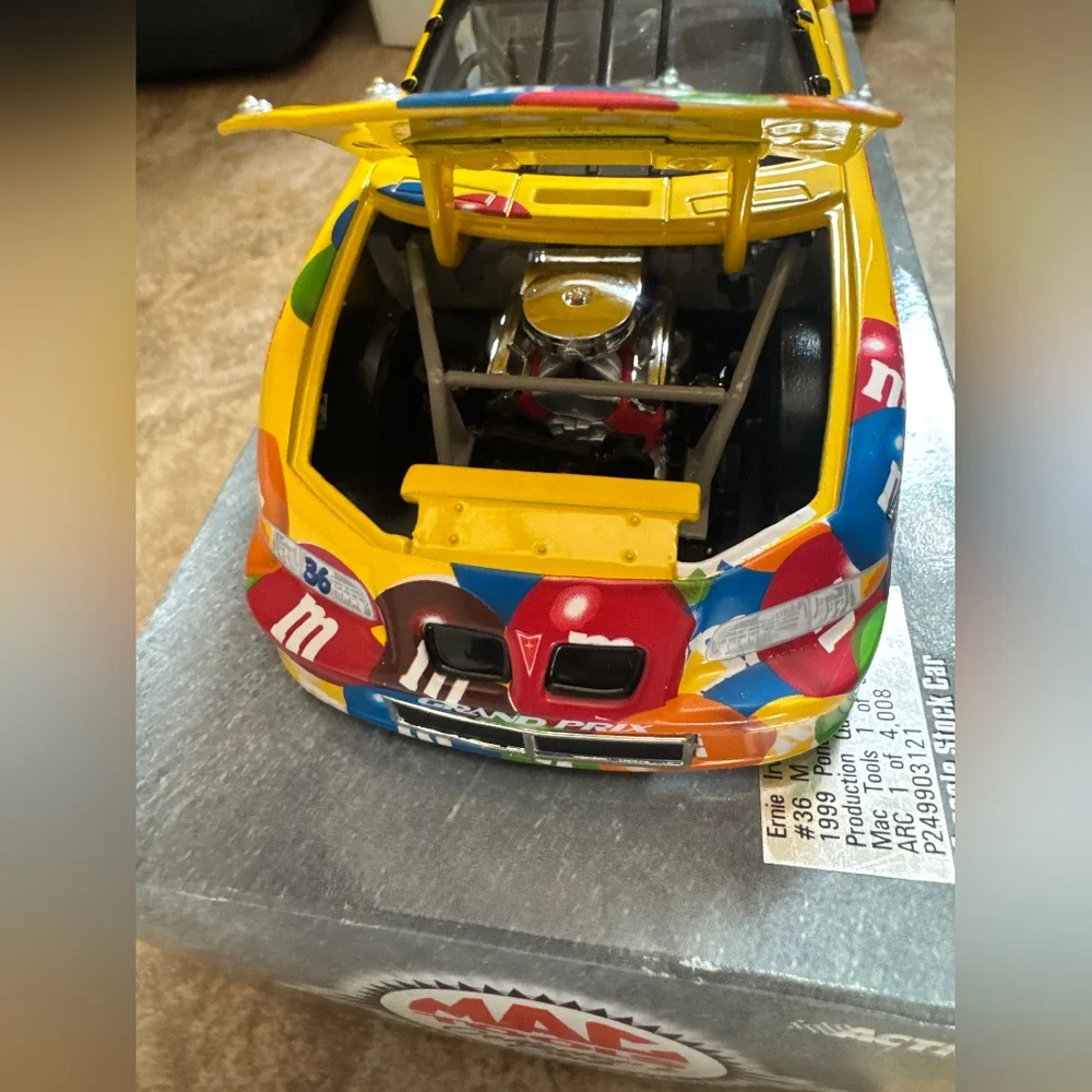 NASCAR 1999 Pontiac M&M Ernie Irvan Car # 36 1:24 Scale